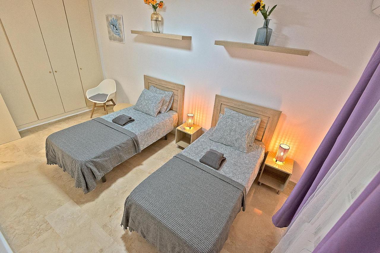 On Beach Deluxe Apartment With Pools And Own Garden エル・プエルト・デ・サンタ・マリア エクステリア 写真